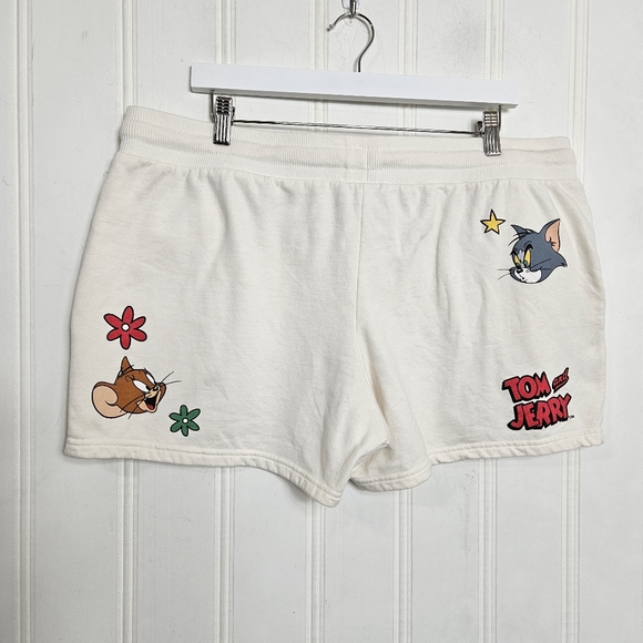 Tom and Jerry Graphic Shorts Womens Size 3XL Taupe Pull-On Relaxed Fit - Picture 7 of 16